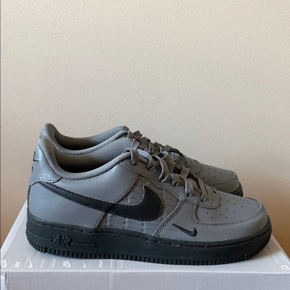 Nike Air Force 1 GS Cool Grey IH4475-025 Size 5.5Y